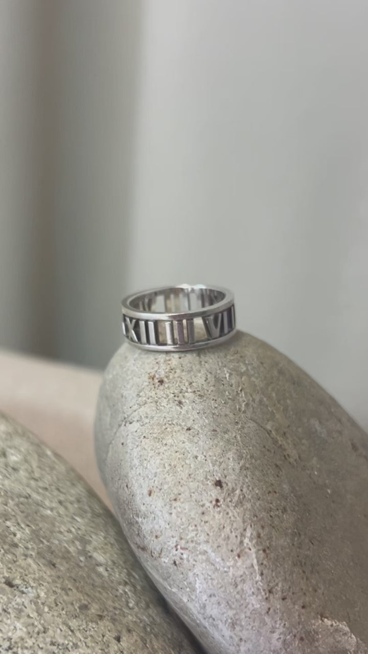 TIFFANY & Co. Atlas Ring Silver