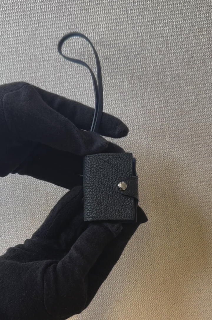 HERMÈS Ulysse Nano Togo Noir Bleu Saphir