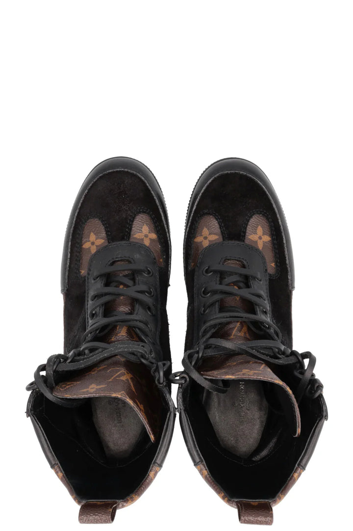 LOUIS VUITTON Laureate Boots Black MNG