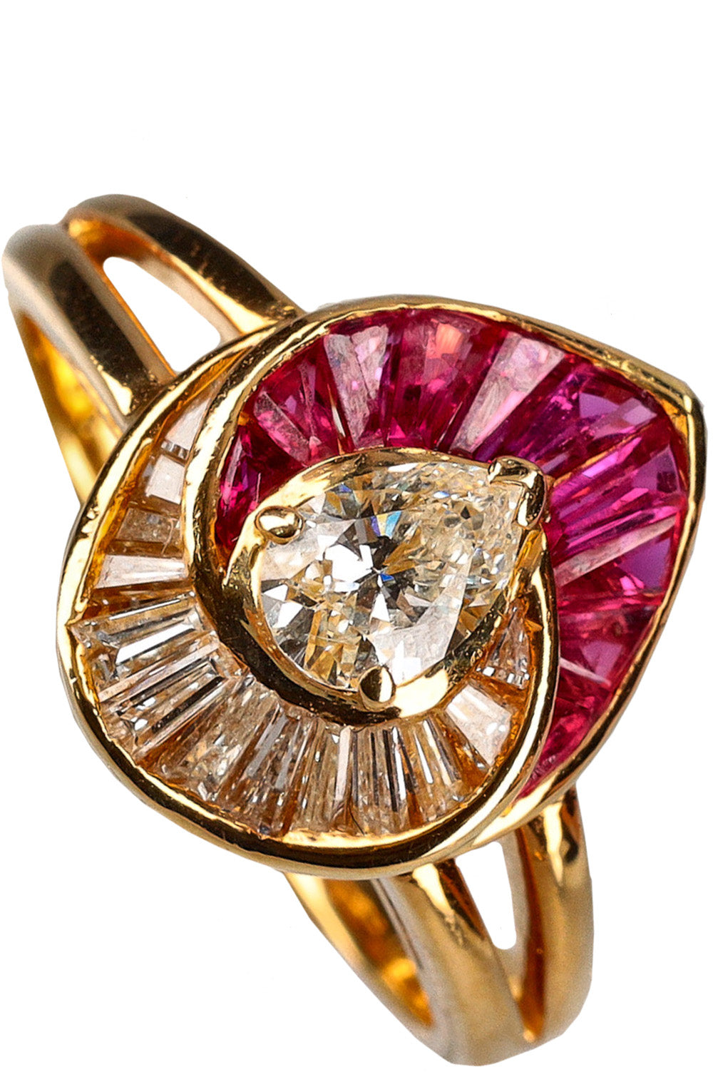 VINTAGE Ring 18K Gold Diamonds Rubies