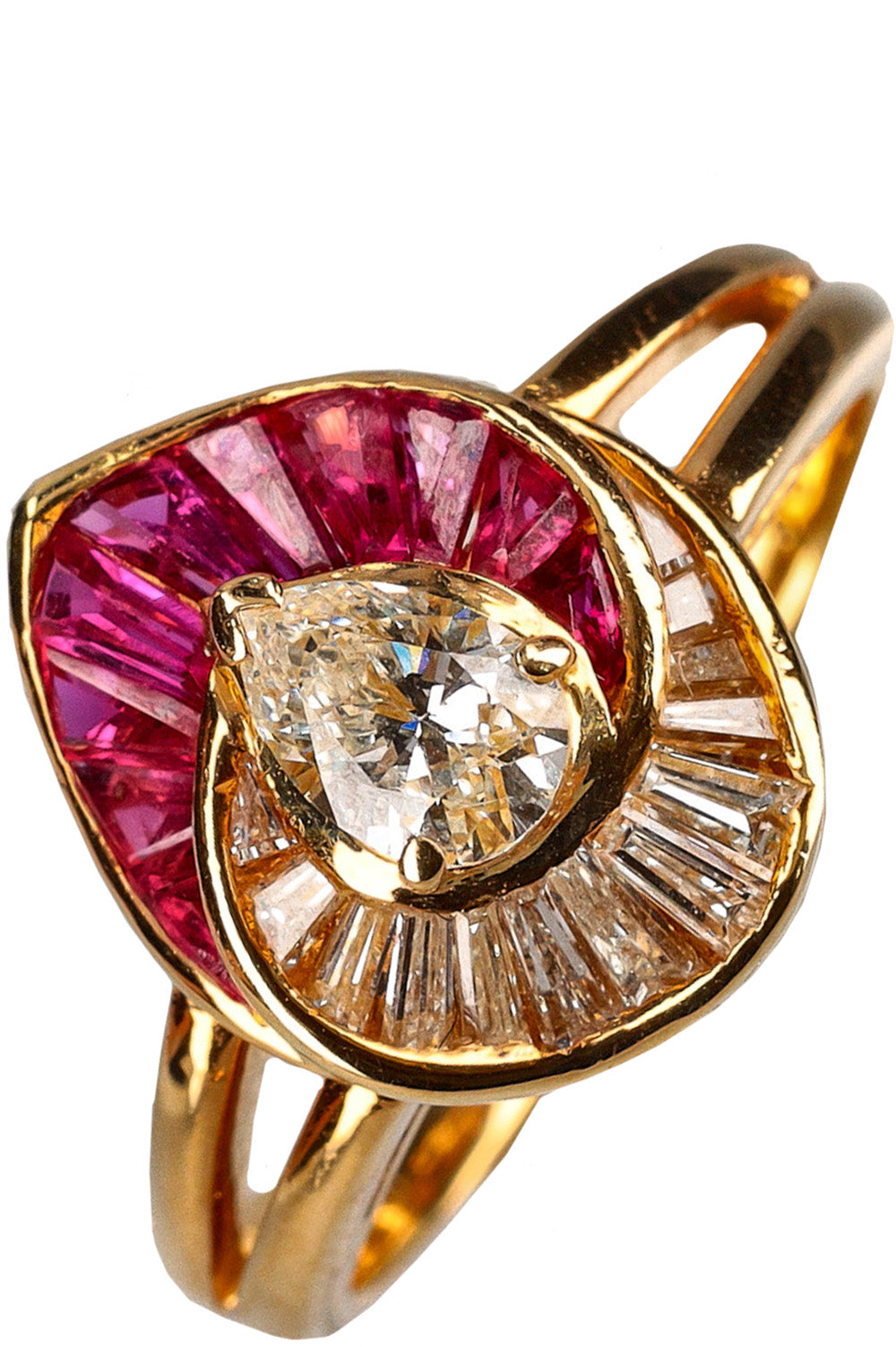 VINTAGE Ring 18K Gold Diamonds Rubies