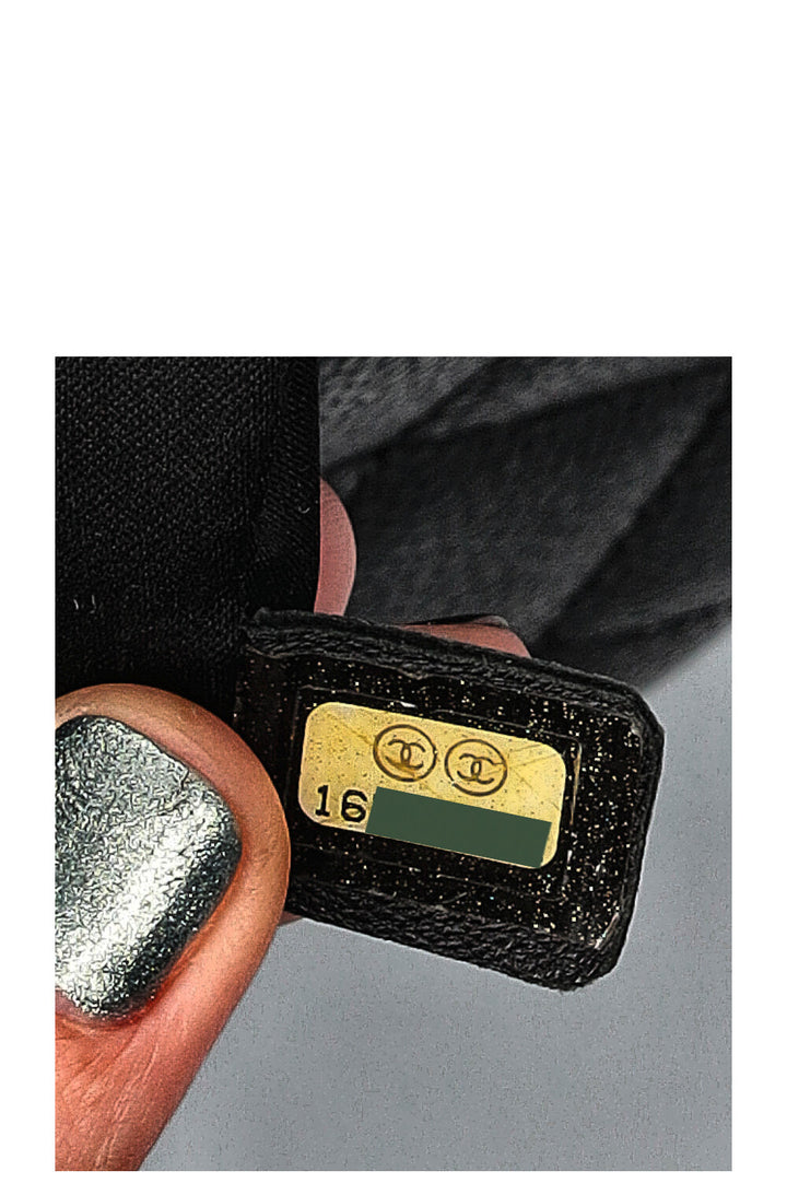 CHANEL GST XL Noir Caviar