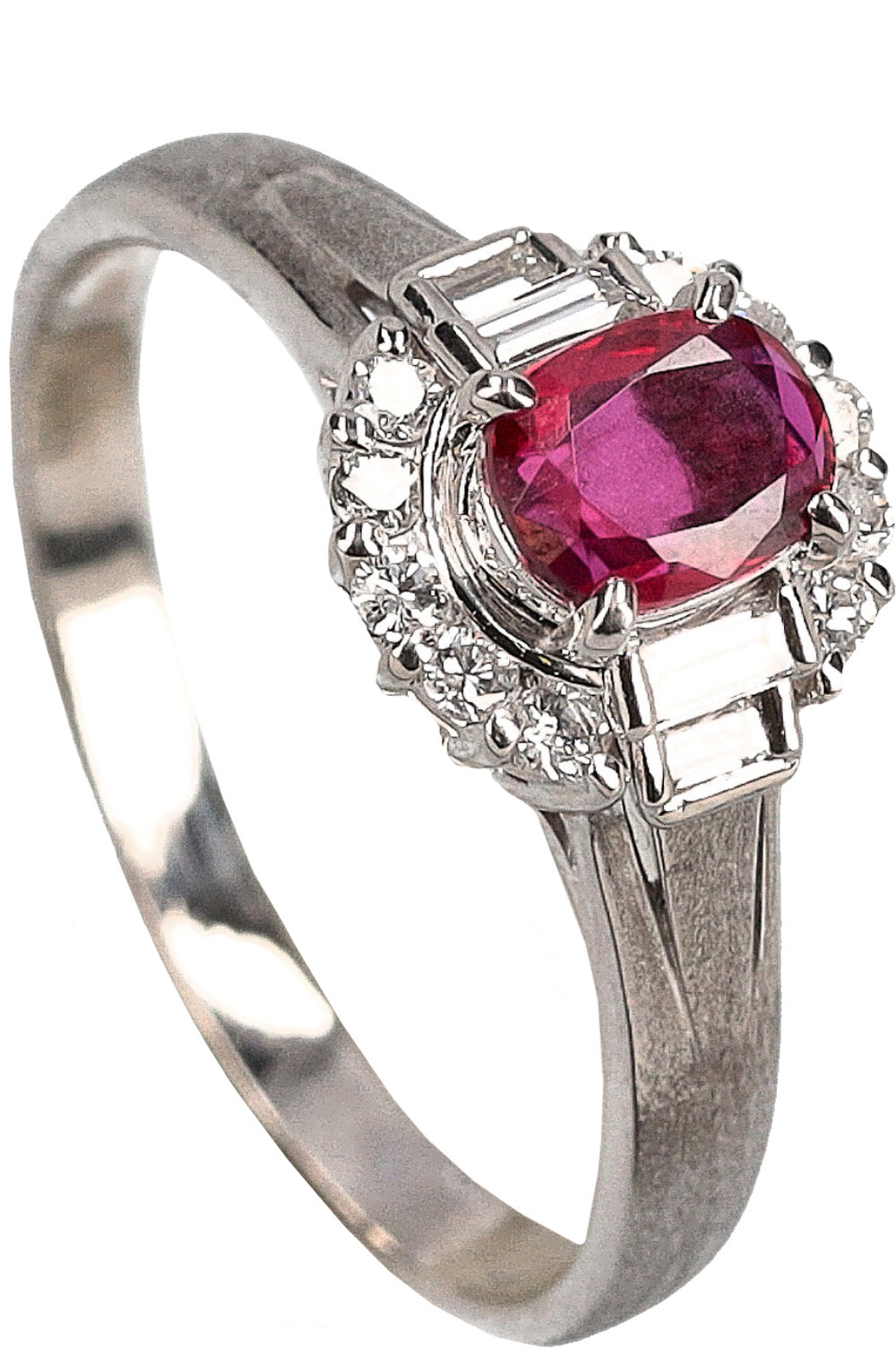 VINTAGE JEWELRY Ruby Diamonds Ring Platin