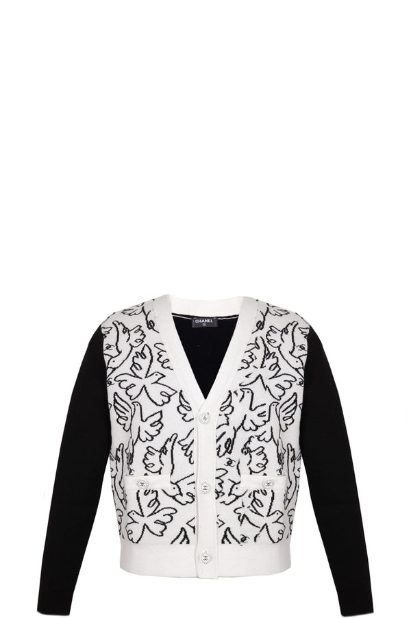 CHANEL Knit Cardigan Cashmere Doves Cruise 22