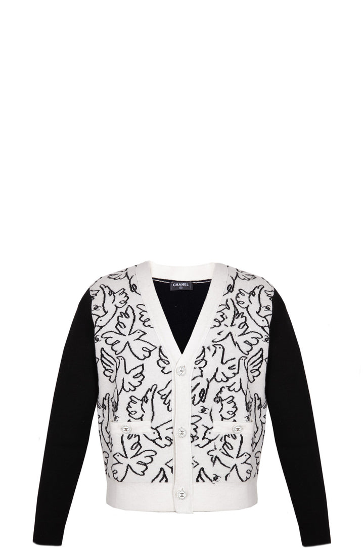 CHANEL Knit Cardigan Cashmere Doves Cruise 22