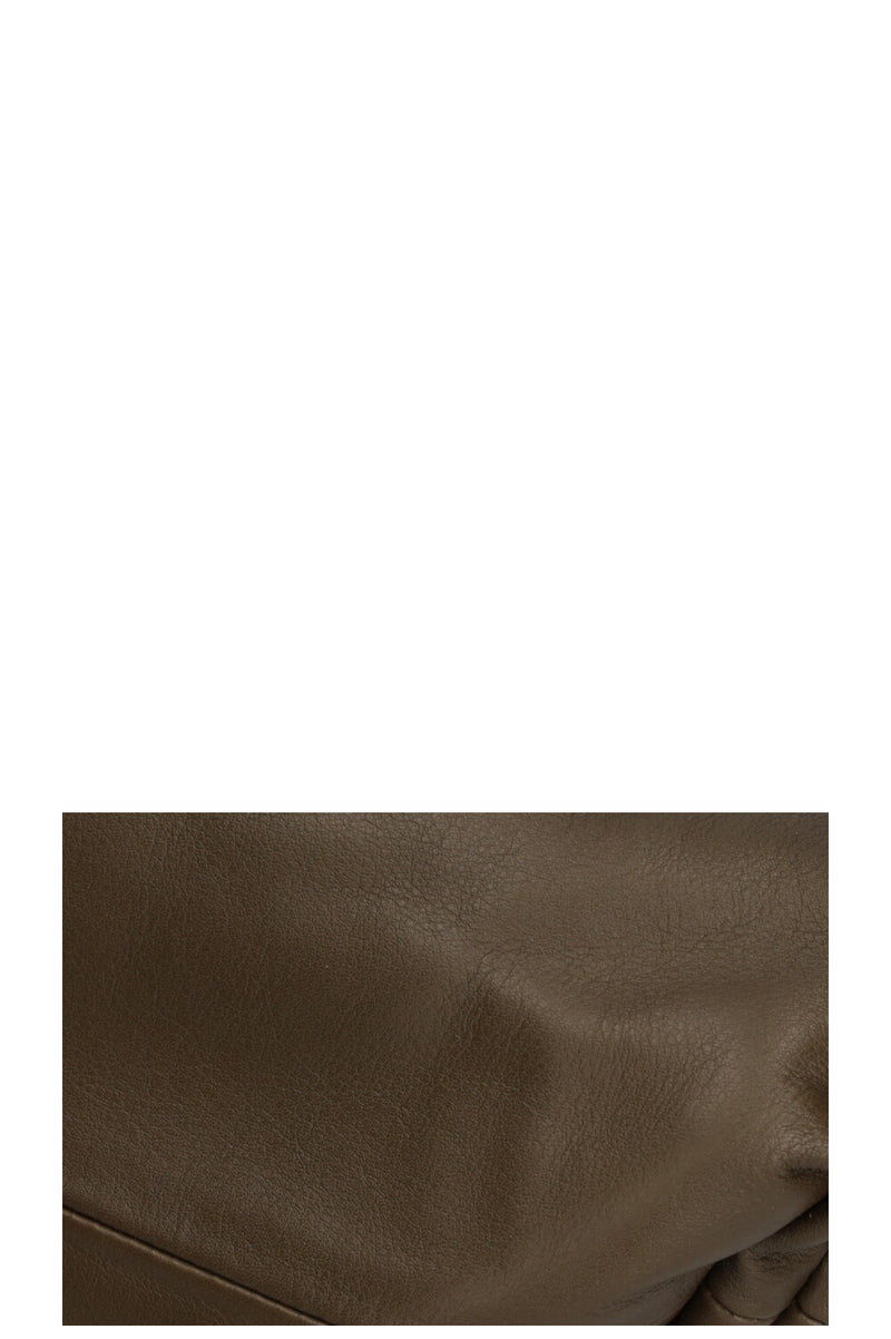 BOTTEGA VENETA The Pouch Green