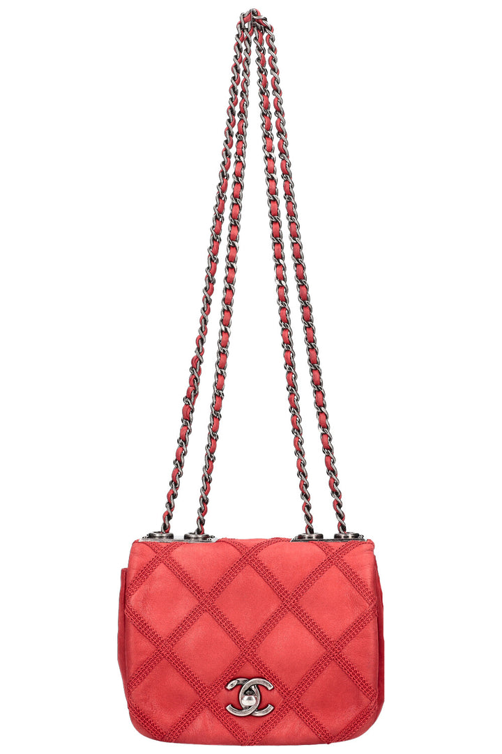 CHANEL Mini Flap Bag Iridescent Red