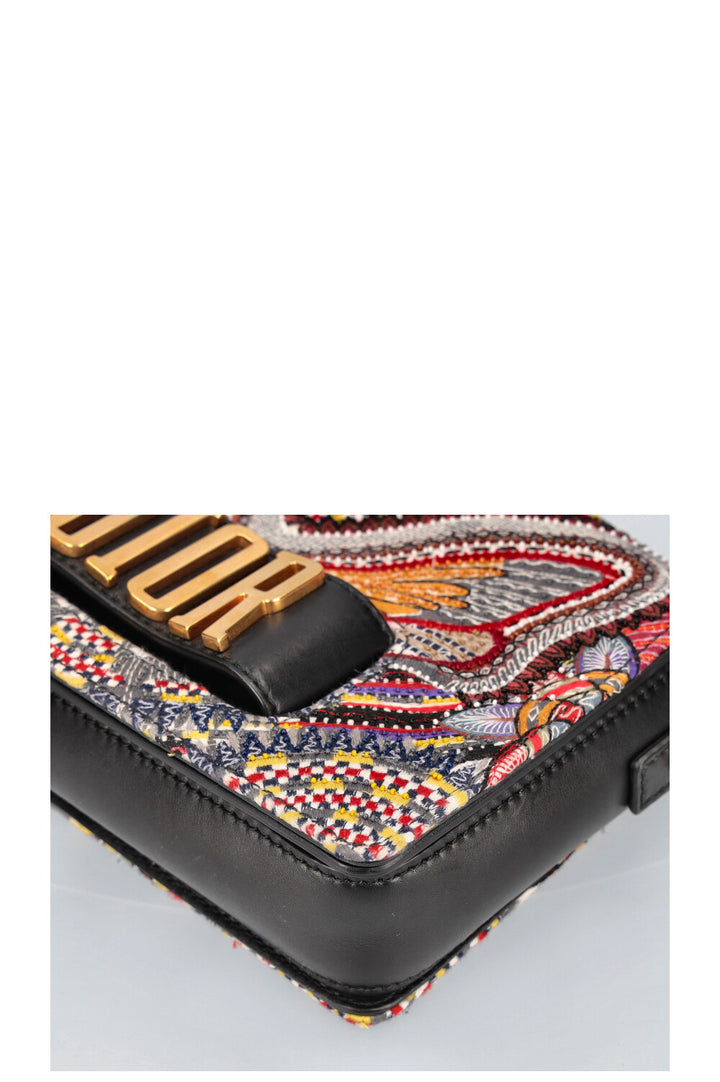 CHRISTIAN DIOR Broderie Papillon Dio(r)évolution