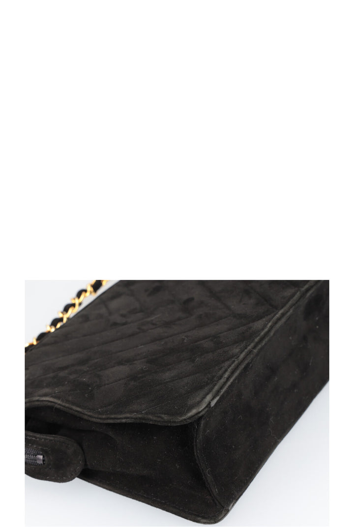 CHANEL Vintage Chevron Bag 1991