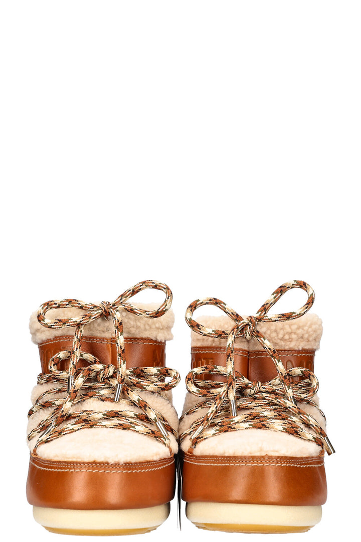 CHLOÉ x MOON BOOTS Bottines en peau lainée Beige