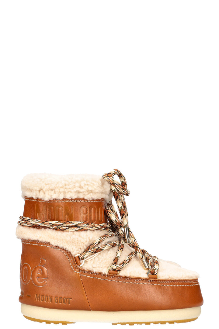 CHLOÉ x MOON BOOTS Bottines en peau lainée Beige