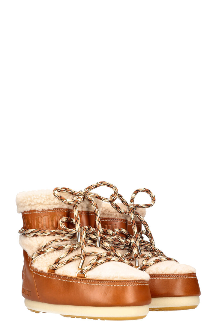 CHLOÉ x MOON BOOTS Shearling Boots Beige