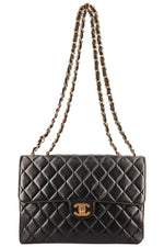 CHANEL Vintage Jumbo Single Flap Bag Black