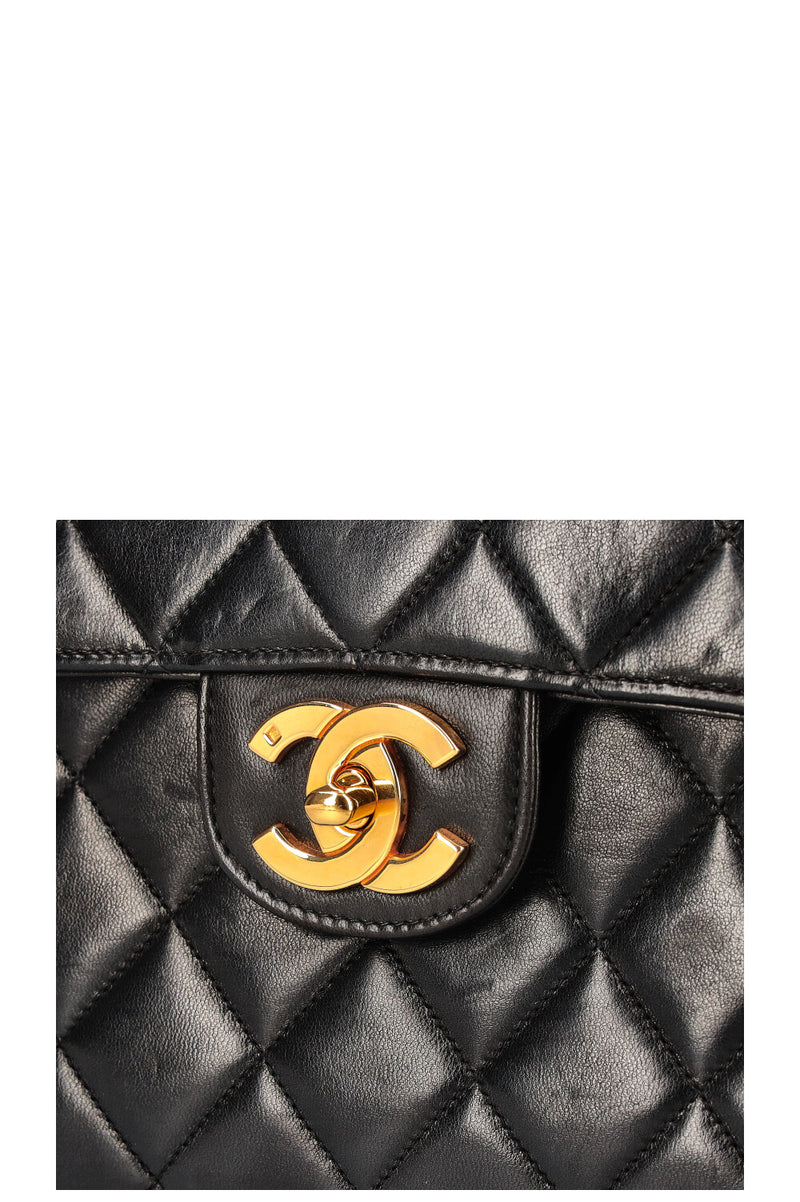 CHANEL Vintage Jumbo Single Flap Bag Black
