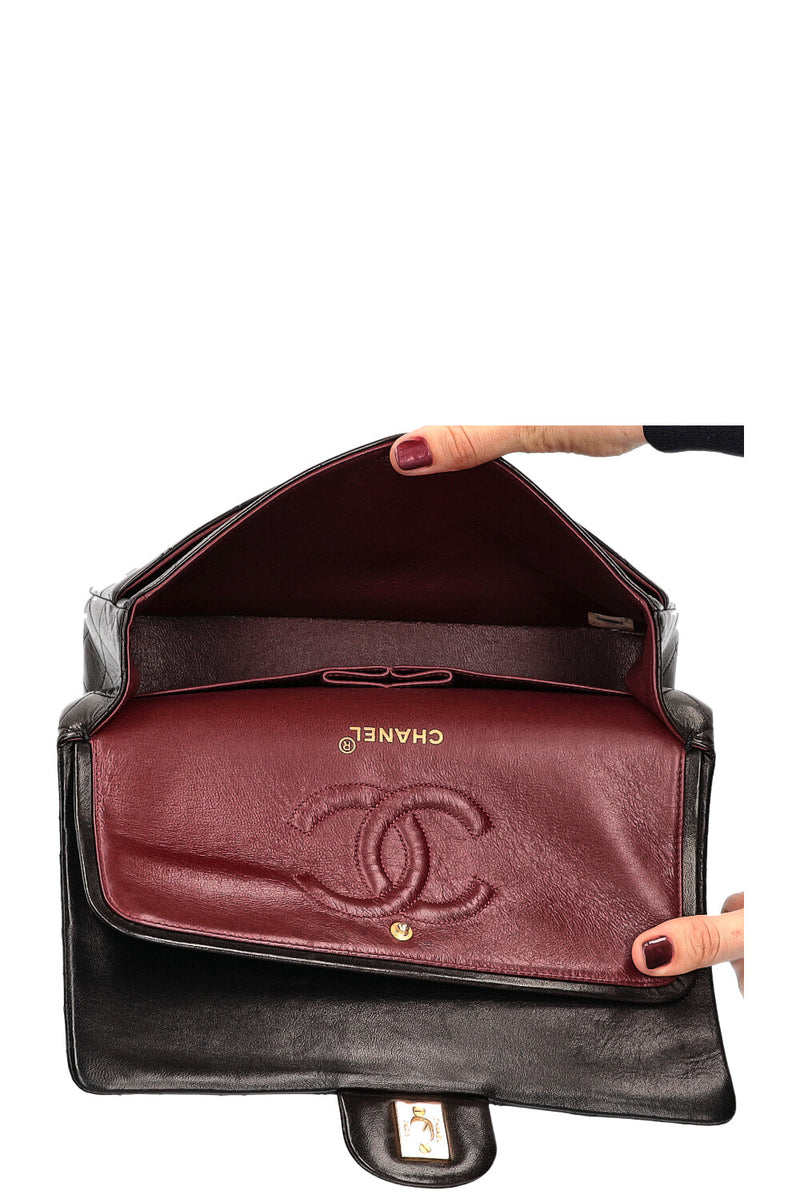 CHANEL Vintage Double Flap Bag Medium 1991