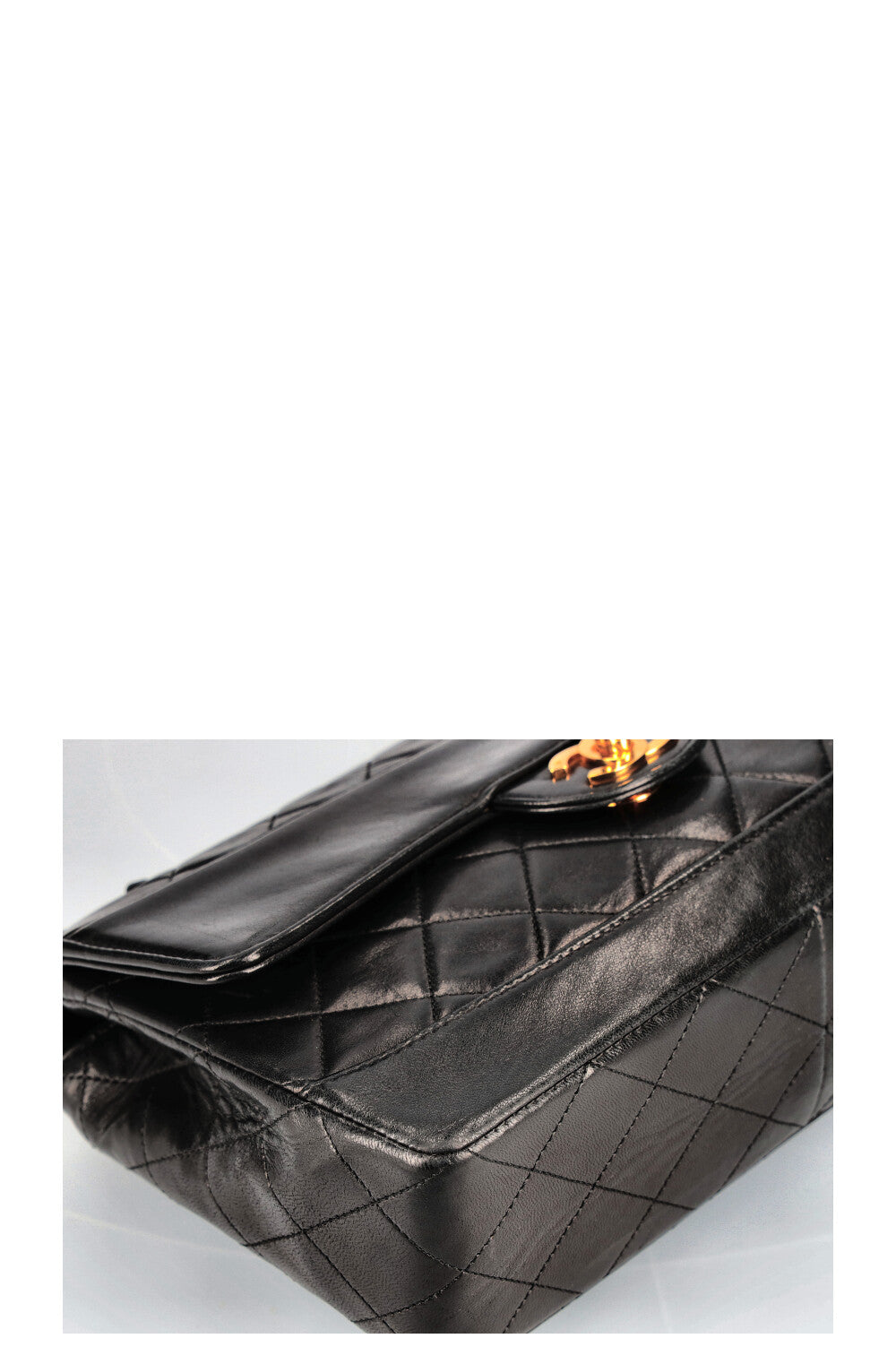 CHANEL Vintage Small Single Flap Bag Black