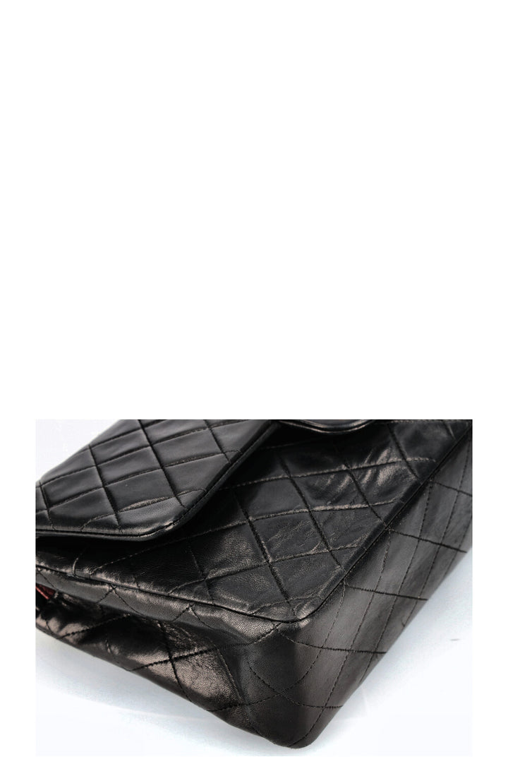CHANEL Sac moyen à double rabat Noir