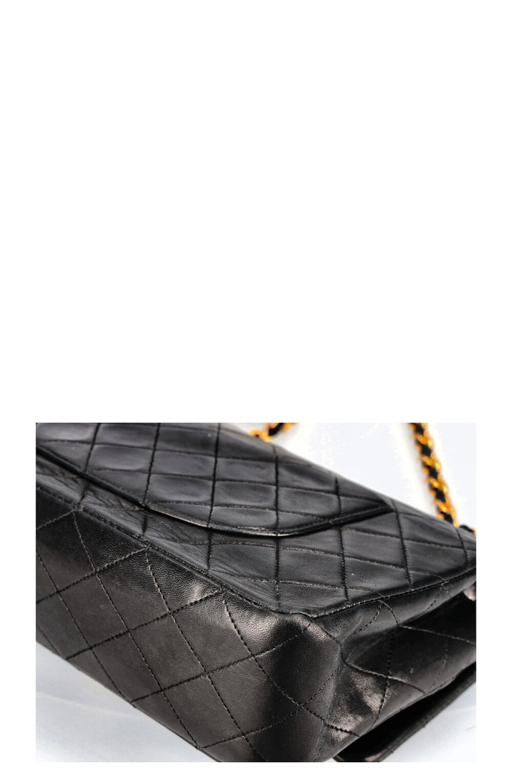 CHANEL Sac moyen à double rabat Noir