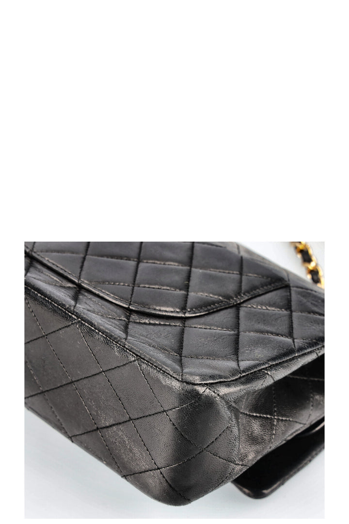 CHANEL Sac moyen à double rabat Noir