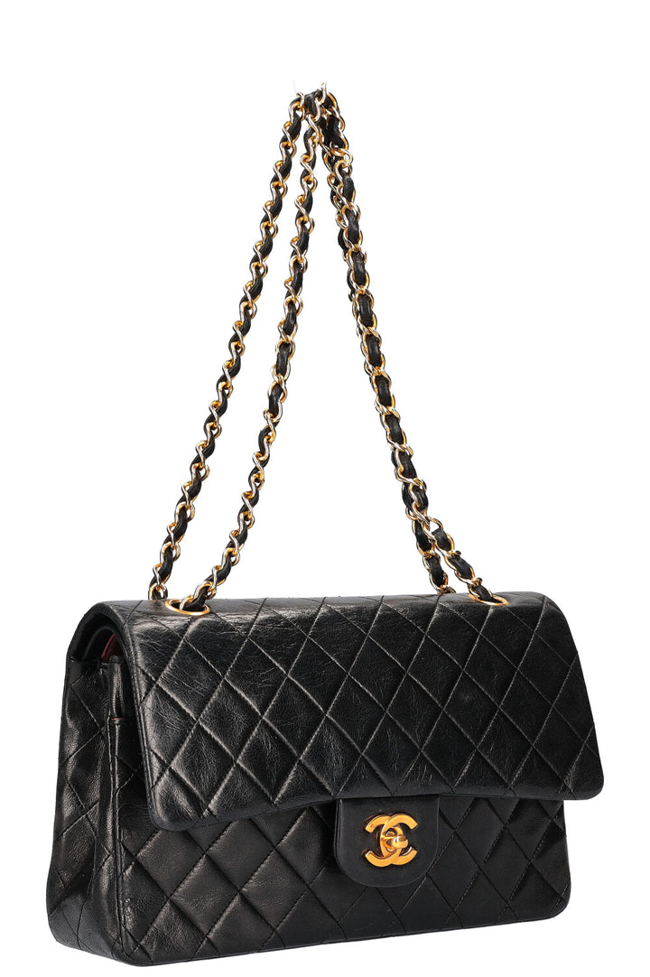 CHANEL Sac moyen à double rabat Noir