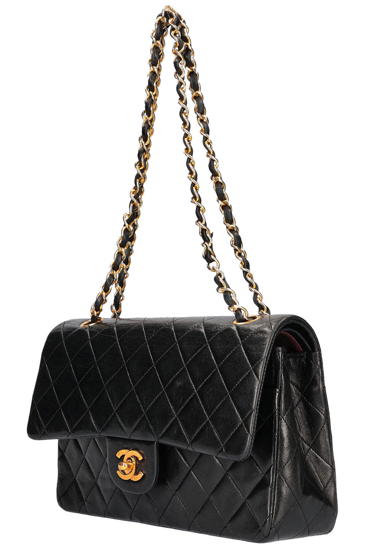 CHANEL Sac moyen à double rabat Noir