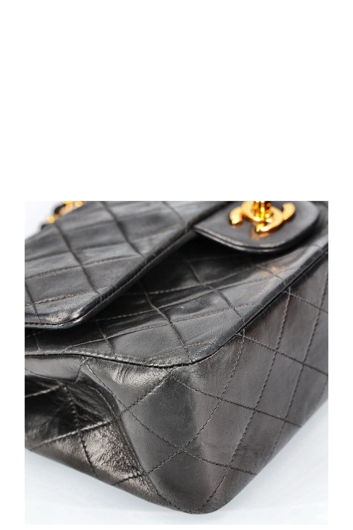 CHANEL Double Flap Bag Medium Black