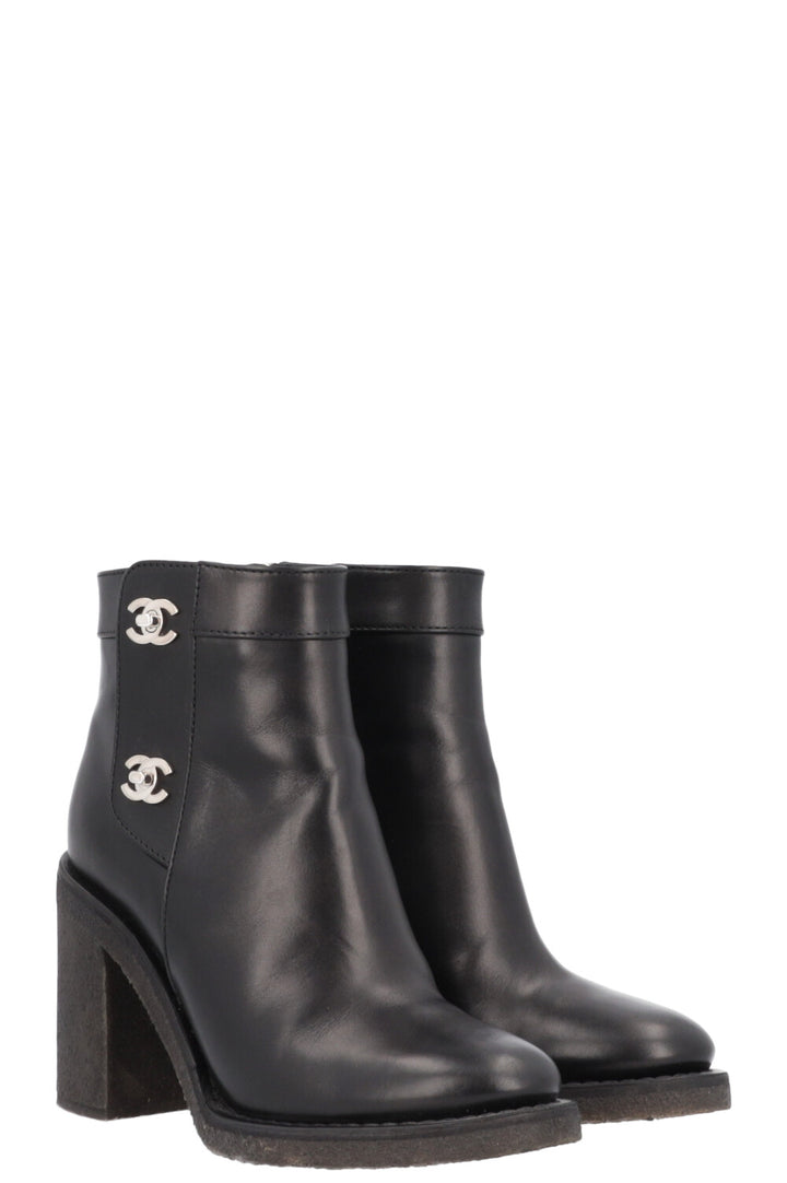 Chanel_CC_Turnlock_Boots