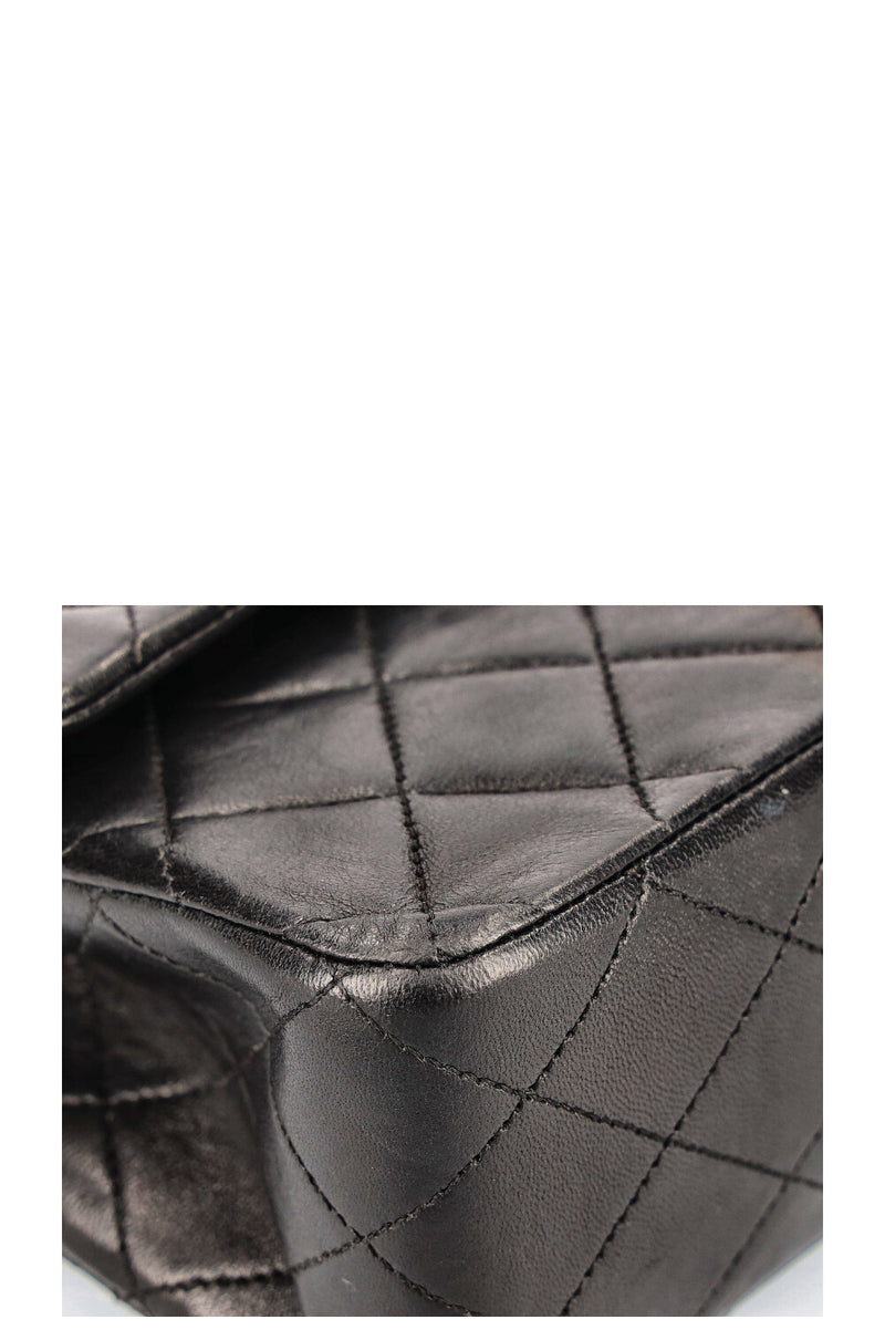 CHANEL Vintage Double Flap Bag Medium Black