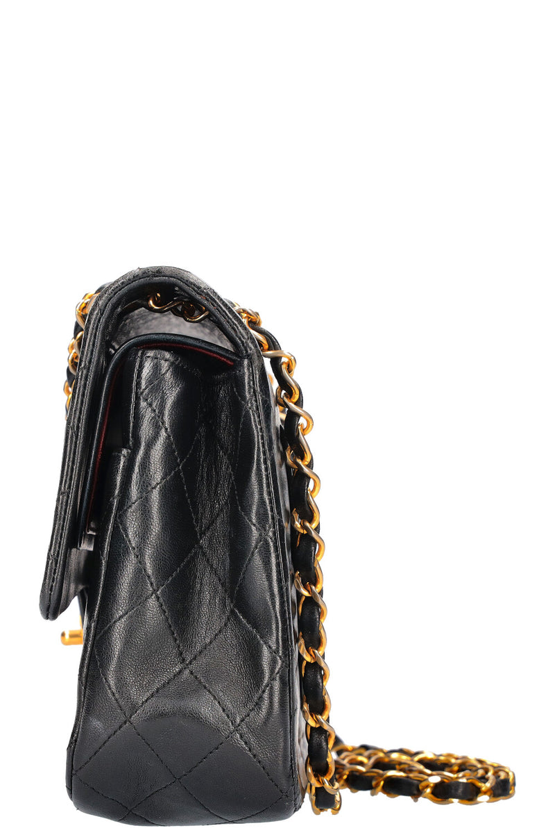 CHANEL Vintage Double Flap Bag Medium Black