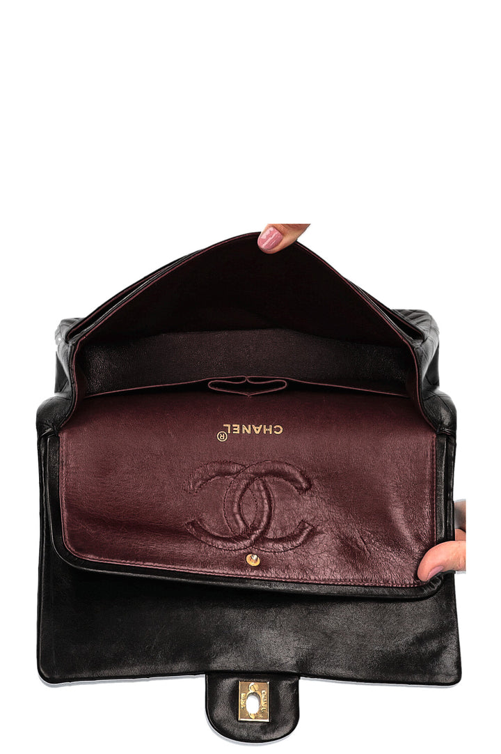CHANEL Vintage Double Flap Bag Medium Black