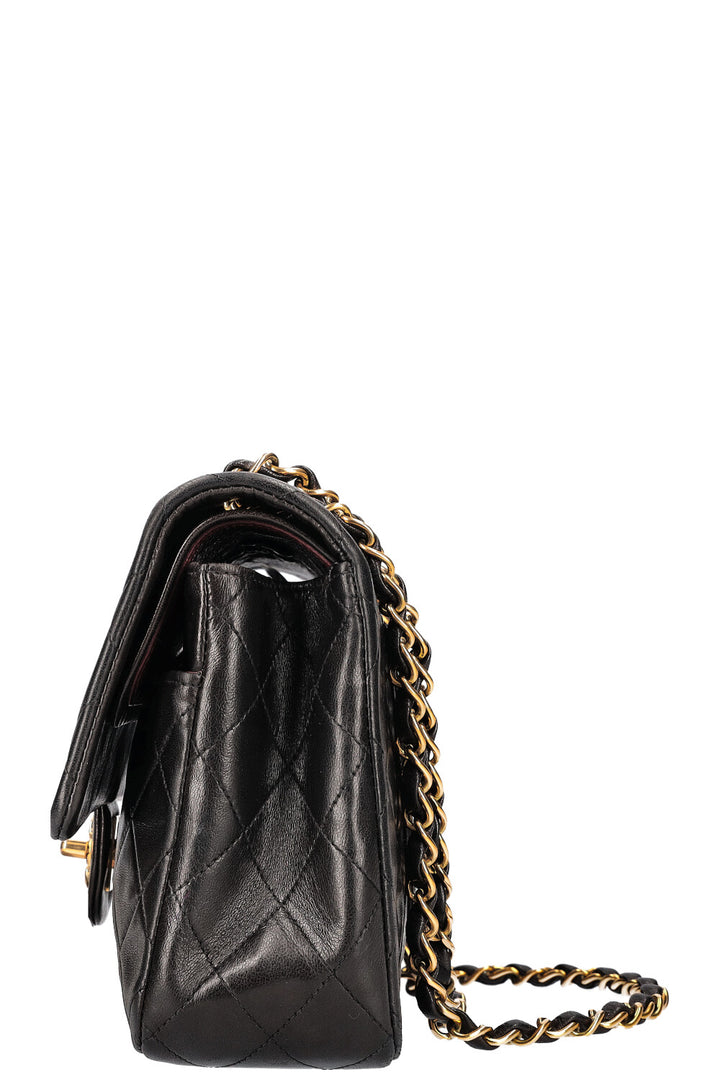 CHANEL Vintage Double Flap Bag Medium Black