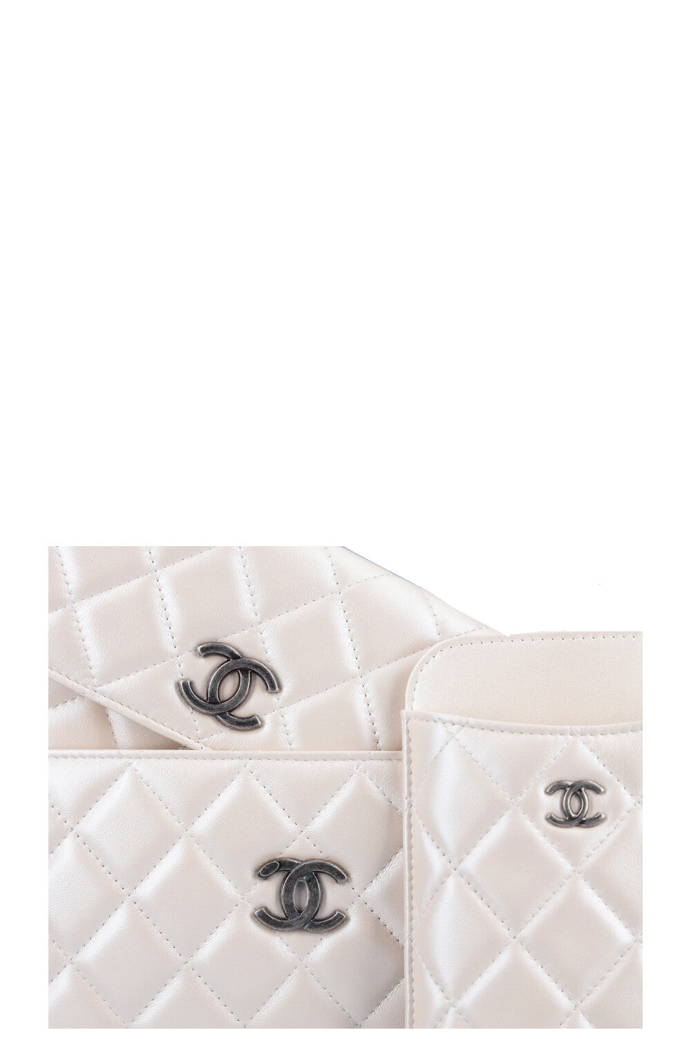 CHANEL Sac Multi Pochette Blanc Irisé