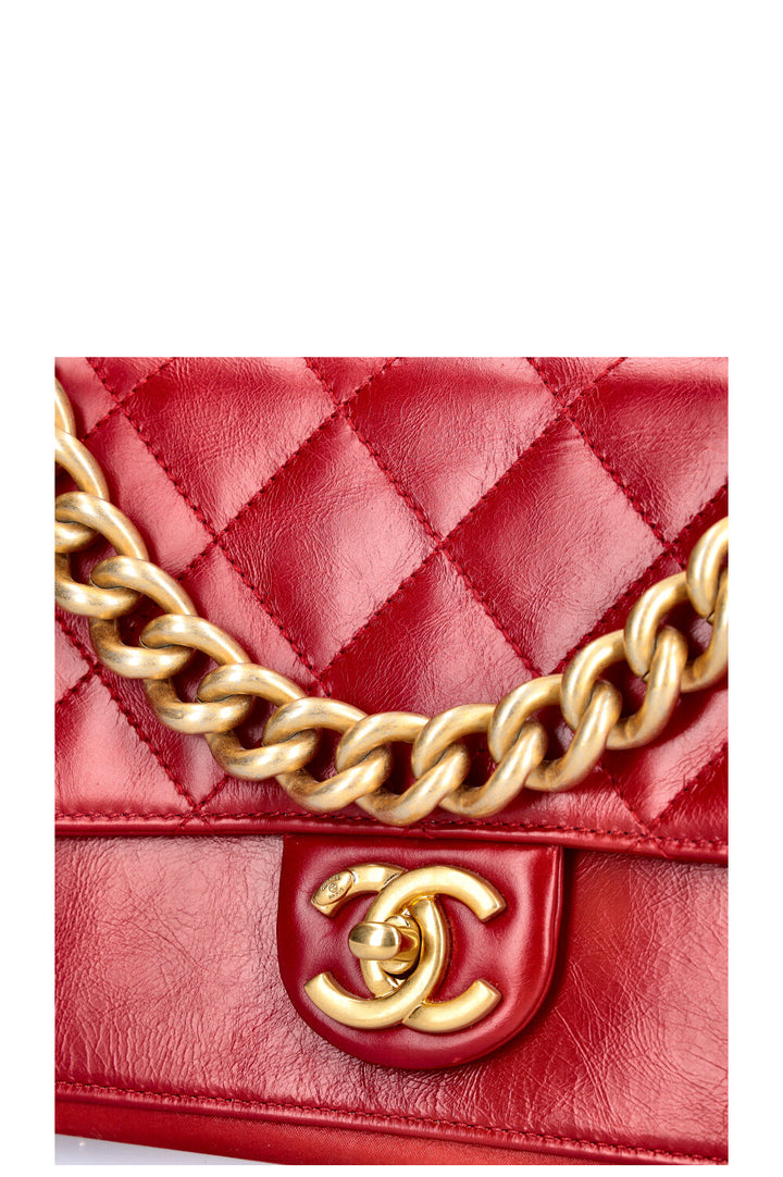 CHANEL Paris Cosmopolite Bag Small Red