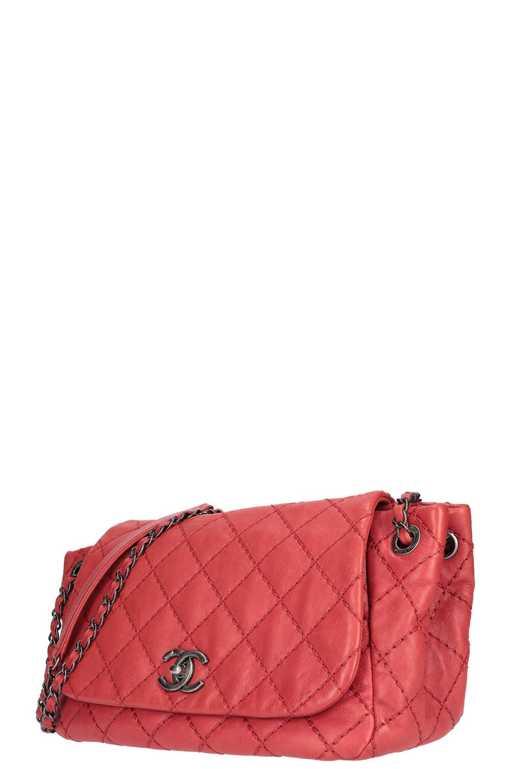 CHANEL Sac Matelassé Cuir Rouge