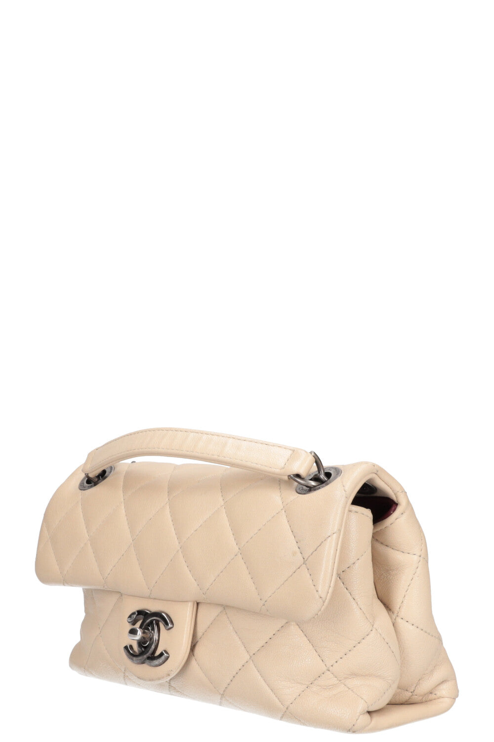 Chanel calfskin bag deals