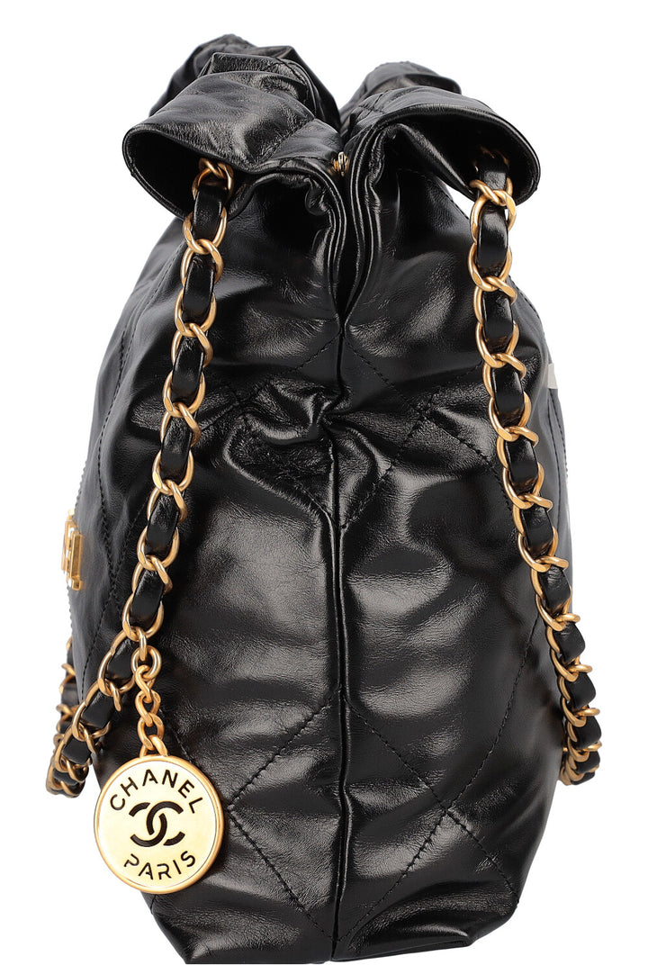 CHANEL 22 Bag Black