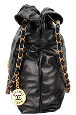 CHANEL 22 Bag Black