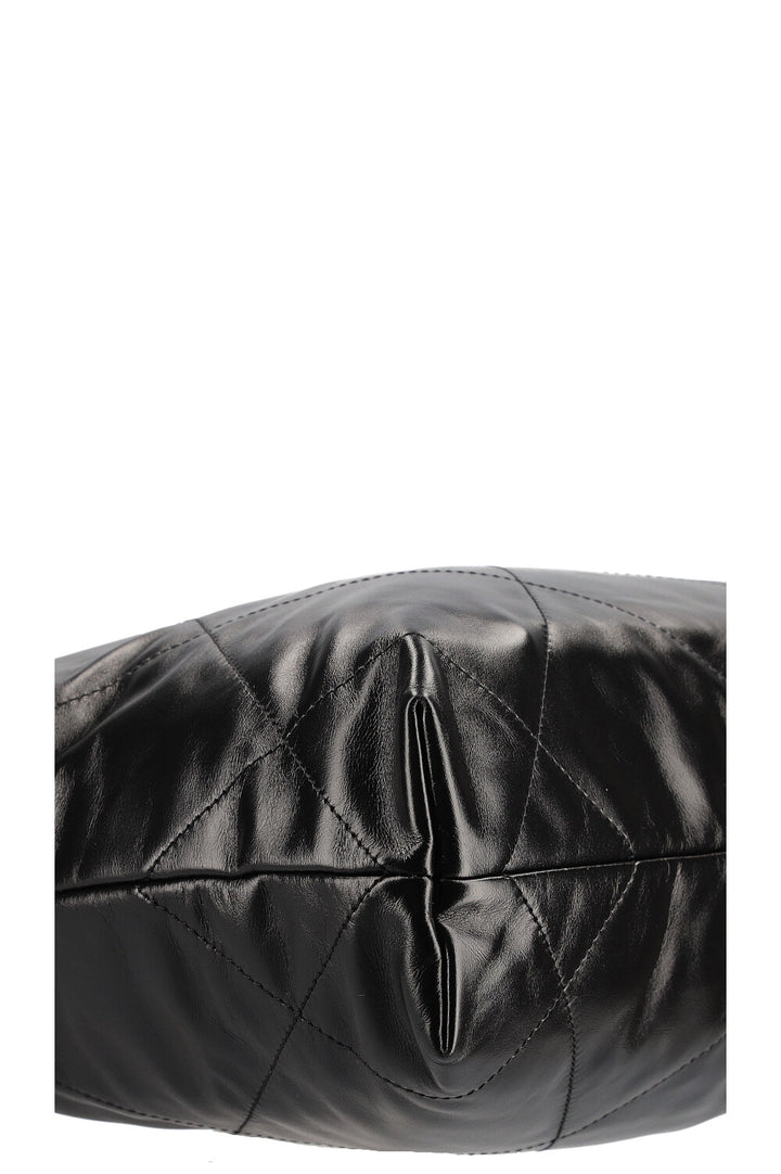 CHANEL 22 Bag Black