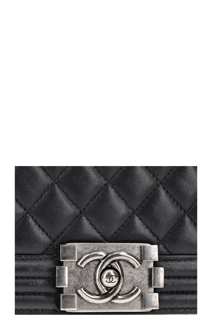 CHANEL Boy Bag Medium Black