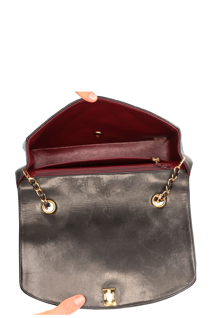 CHANEL Vintage Diana Flap Bag Medium
