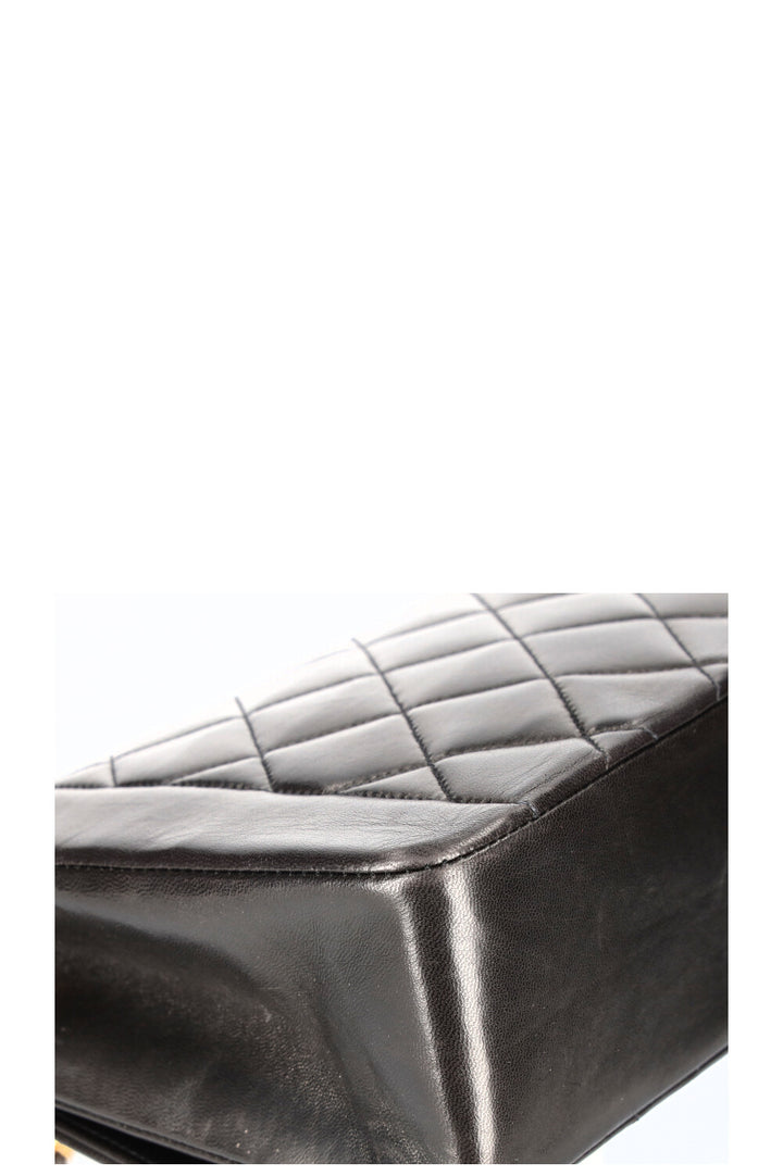CHANEL Vintage Diana Flap Bag Medium