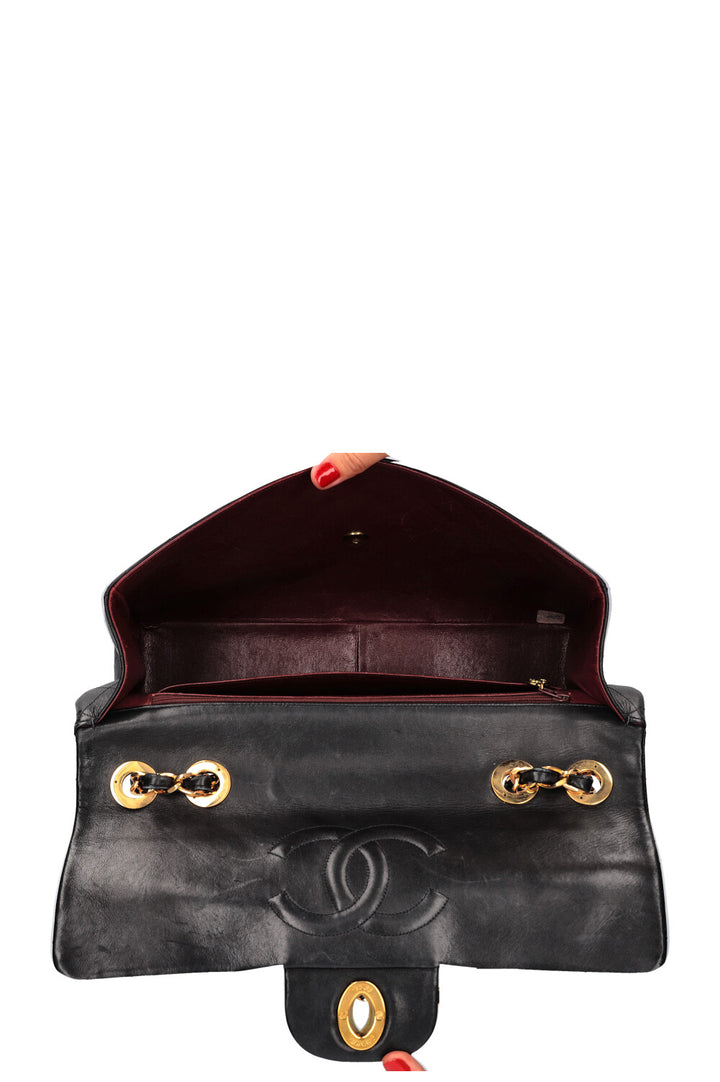 CHANEL Vintage Maxi Single Flap Bag Black