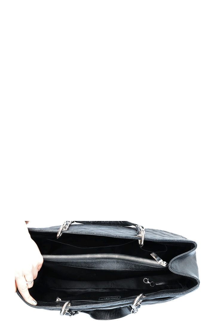 CHANEL GST XL Noir Caviar