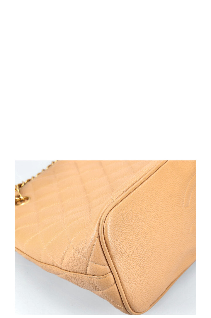 CHANEL Sac Caviar Beige