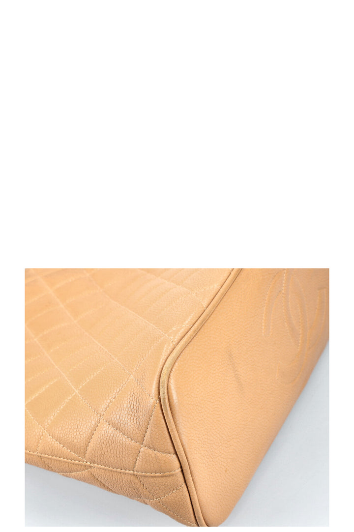 CHANEL Sac Caviar Beige