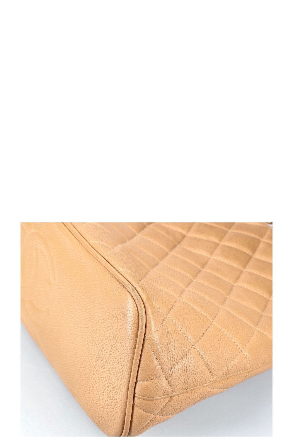 CHANEL Sac Caviar Beige