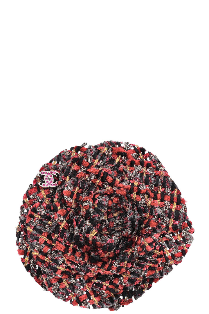 CHANEL Broche Camélia Tweed Rouge