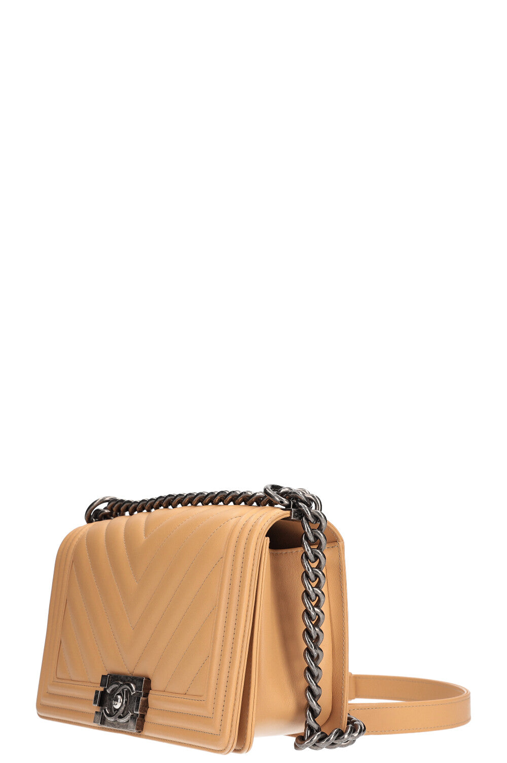 CHANEL Chevron Boy Medium REAWAKE