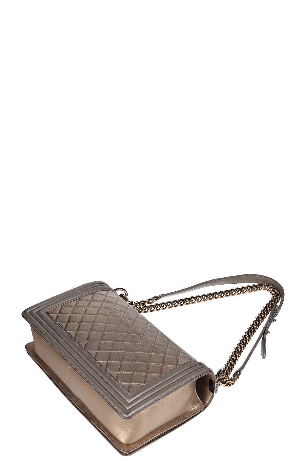 Chanel boy bag 2025 weight