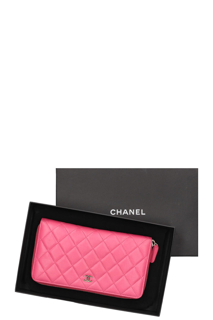 CHANEL Organizer Wallet Pink